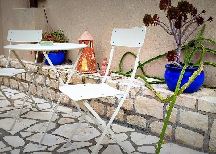 A Casa D'irene アパート Mantzavináta