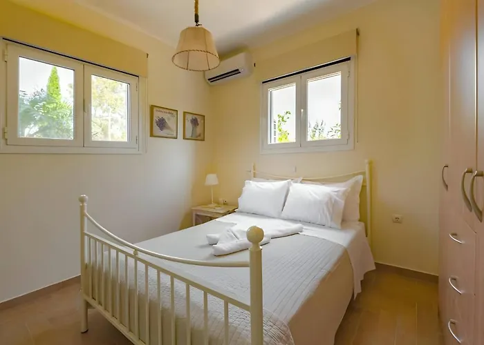 A Casa D'irene Mantzavináta