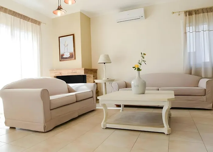 A Casa D'irene アパート Mantzavináta